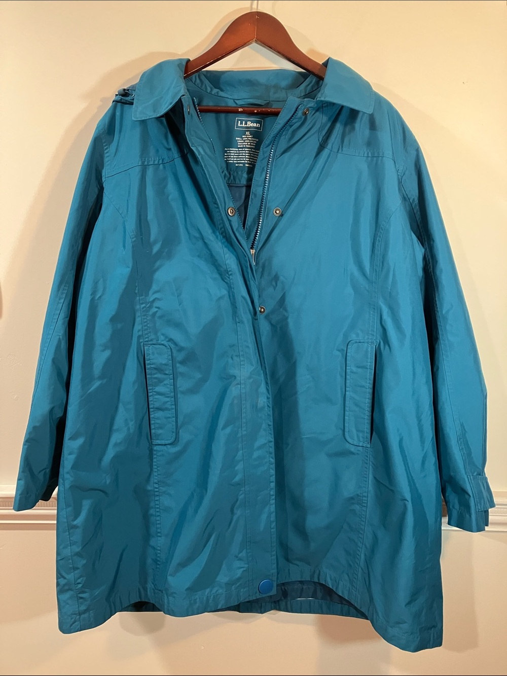 L.L. Bean Women’s Teal Hooded Trench Lined Coat XL. OJNM7
